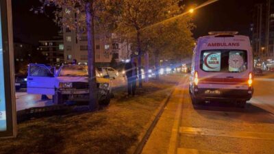 Gaziantep’te meydana gelen olayda, sokakta yarışan üç aracın trafiği altüst