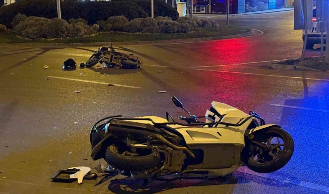 Antalya’nın Gazipaşa ilçesinde meydana gelen trafik kazasında 4 kişi yaralandı.