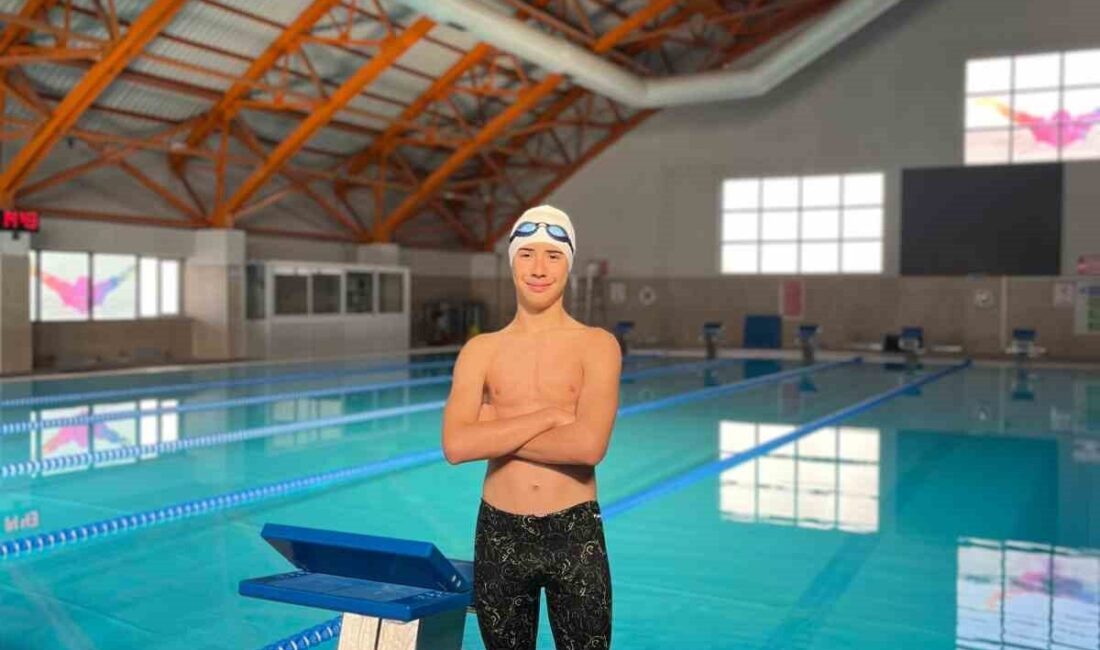 KIRŞEHİR (İHA) – Kırşehir Gençlik Spor Yüzme Kulübü sporcusu 12