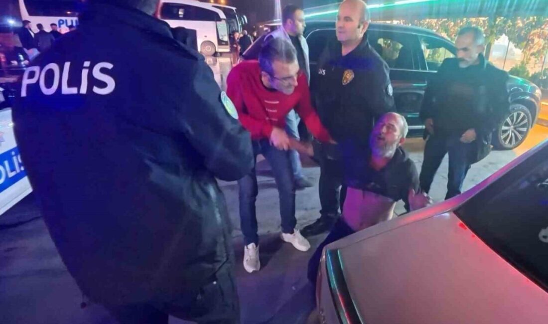 Aksaray’da bir tesiste bıçakla rahatsızlık çıkardıkları iddia edilen 2 alkollü