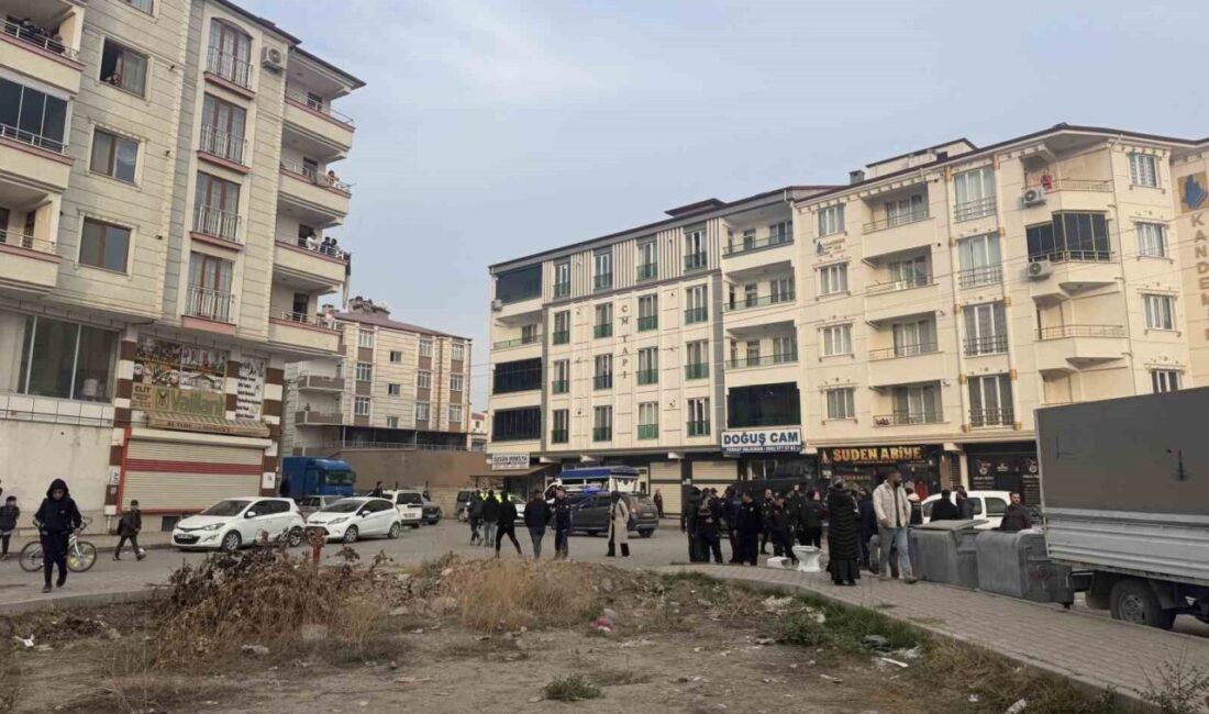 Iğdır ilinde, iki aile arasındaki husumet nedeniyle çıkan tartışma silahlı