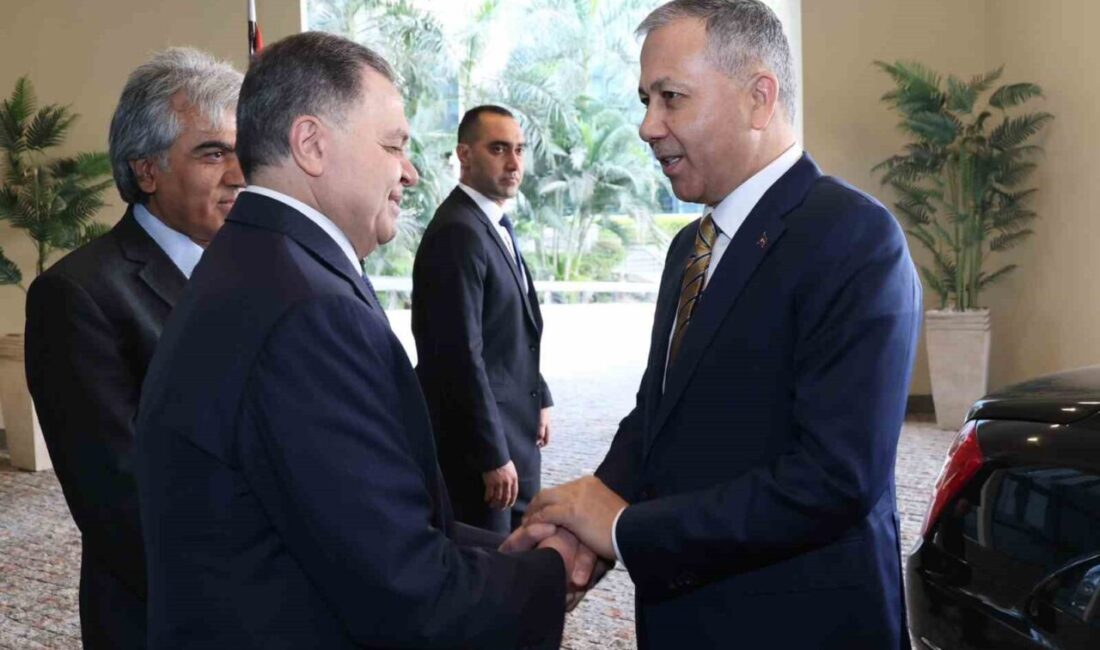 İçişleri Bakanı Ali Yerlikaya, resmi ziyaret kapsamında geldiği Mısır’da Mısır
