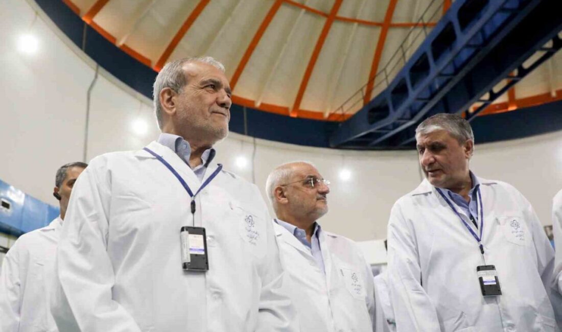 İran Cumhurbaşkanı Mesud Pezeşkiyan, İran Atom Enerjisi Kurumu’na gerçekleştirdiği ziyaret