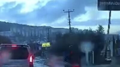 Orhangazi ilçesinde bugün sabah meydana gelen trafik kazasında, emniyet şeridinde