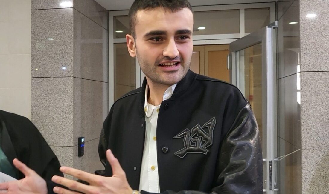CZN Burak olarak da bilinen Burak Özdemir ve babası, kentsel