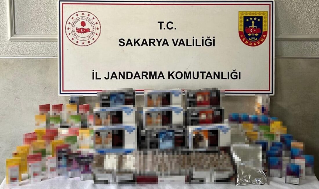Sakarya’da jandarma ekipleri tarafından gerçekleştirilen operasyonlarda, Serdivan, Sapanca ve Erenler