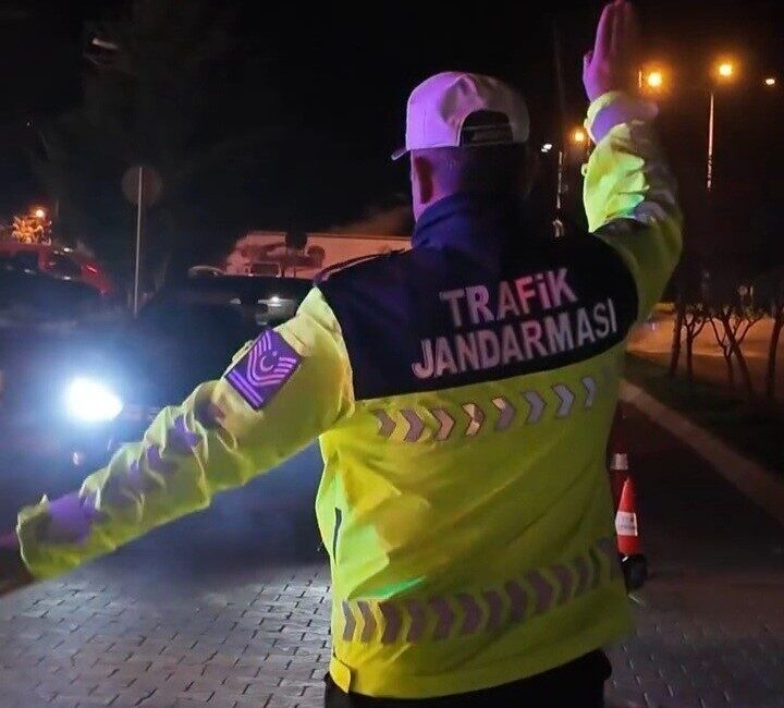 Jandarma ekipleri tarafından Tekirdağ’ın Marmaraereğlisi ilçesinde alkol ve motosiklet denetimleri