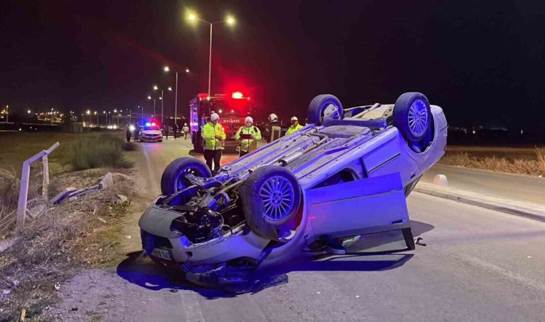 Karaman ilinde meydana gelen trafik kazasında bir otomobil takla attı