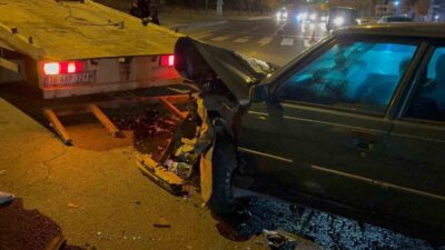 Melikgazi ilçesinde meydana gelen trafik kazasında bir otomobil, kavşakta başka