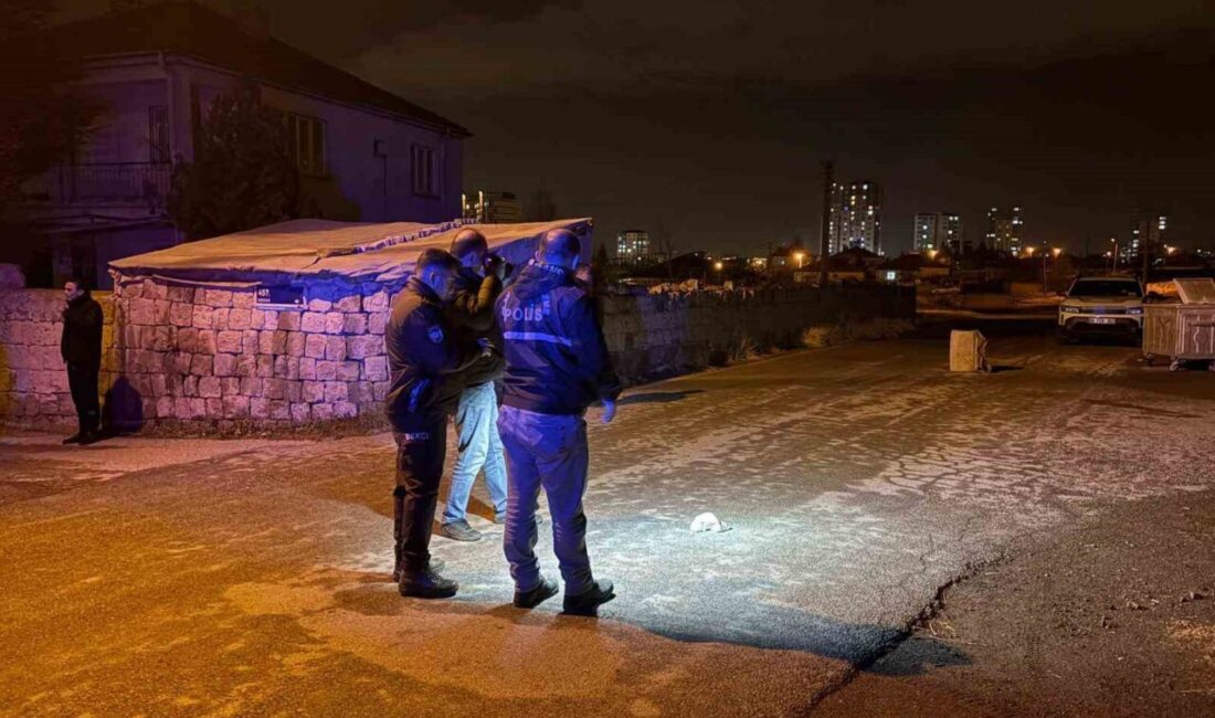 Melikgazi ilçesinde yaşanan kavgada bir kişi bıçaklandı. Olay, Germir Mahallesi