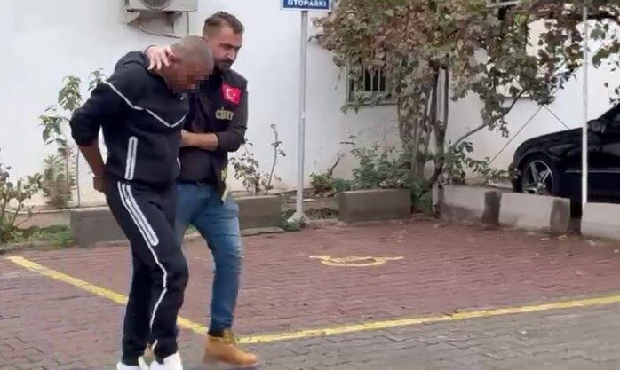 Antalya’da aile içi anlaşmazlığı sonlandırmak amacıyla bir araya geldiği akrabasını