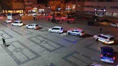 Kırıkkale’de polis ve jandarma ekipleri tarafından “Huzur-71” uygulaması gerçekleştirildi. Kent