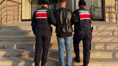 Kırıkkale’de jandarma ekiplerince düzenlenen operasyonda, “silahla tehdit” suçundan hakkında 1