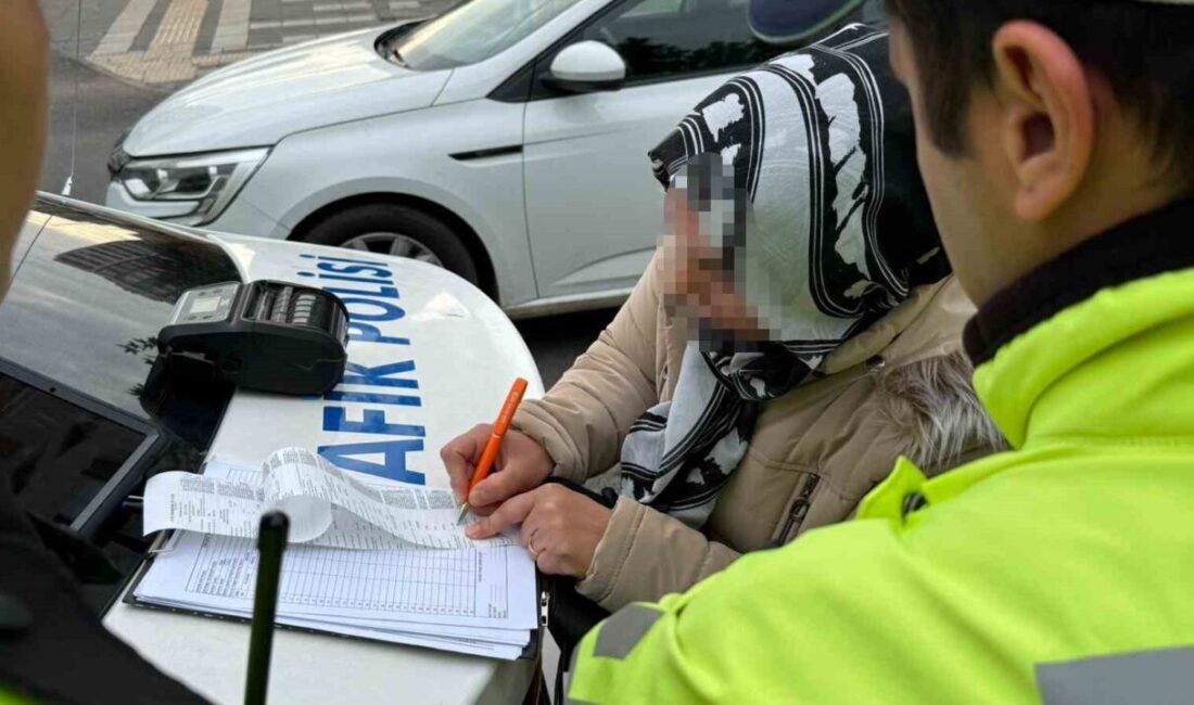 Diyarbakır’da, trafik polislerinin dronlar aracılığıyla gerçekleştirdiği denetimlerde birçok sürücü “kırmızı