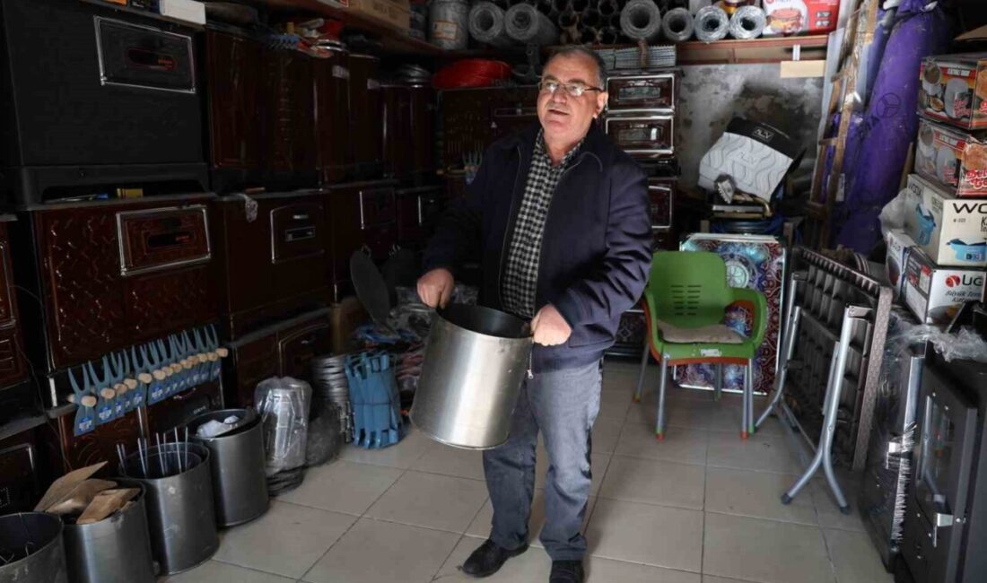 KIRŞEHİR (İHA) – Kırşehir’in tarihi Uzun Çarşısı’nda havaların soğumasıyla birlikte