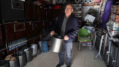 KIRŞEHİR (İHA) – Kırşehir’in tarihi Uzun Çarşısı’nda havaların soğumasıyla birlikte