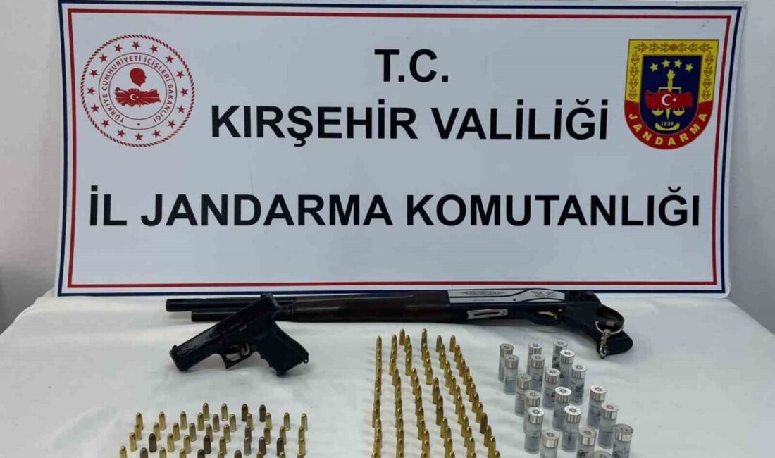 Kırşehir İl Jandarma Komutanlığı’nın yürüttüğü operasyon kapsamında, şehirde ruhsatsız silah