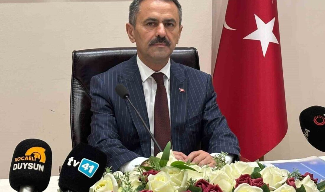 Kocaeli Valisi İlhami Aktaş, Kandıra ilçesi Kefken açıklarında yabancı bandıralı