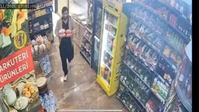 Kocaeli’nin Çayırova ilçesinde bir SUV aracın cadde üzerinde kontrolden çıkarak