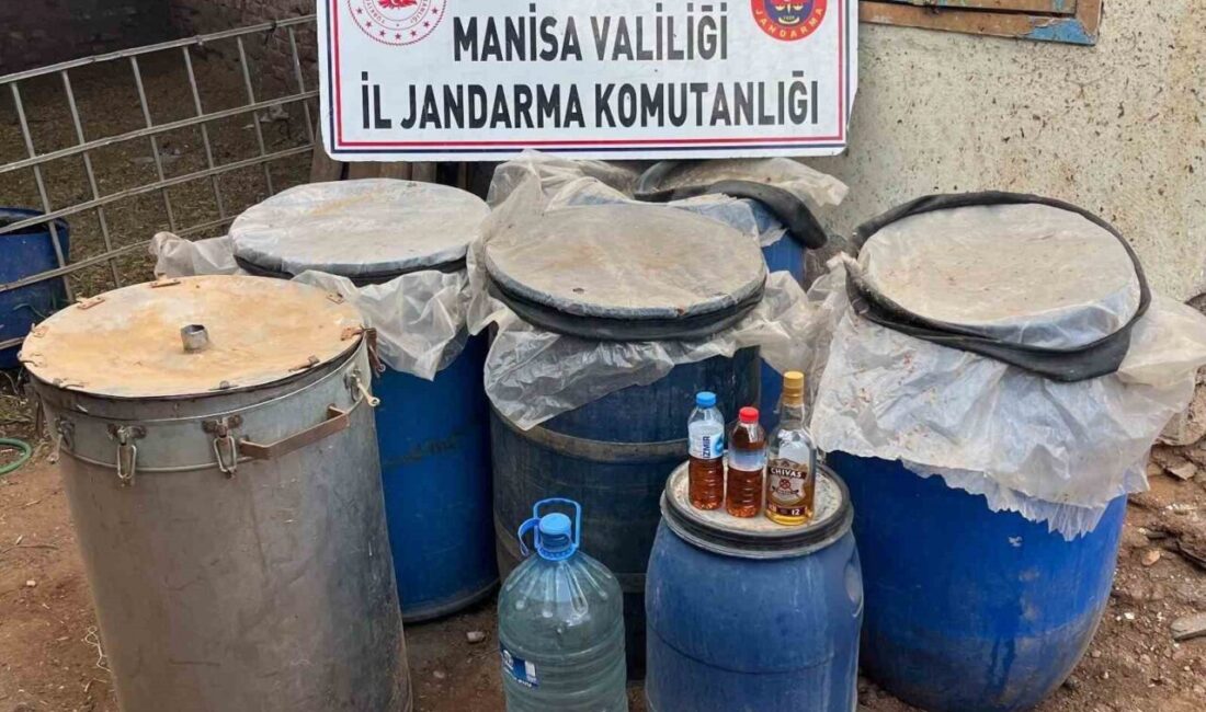 Manisa’nın Salihli ilçesinde jandarma ekipleri tarafından gerçekleştirilen operasyonda sahte içki