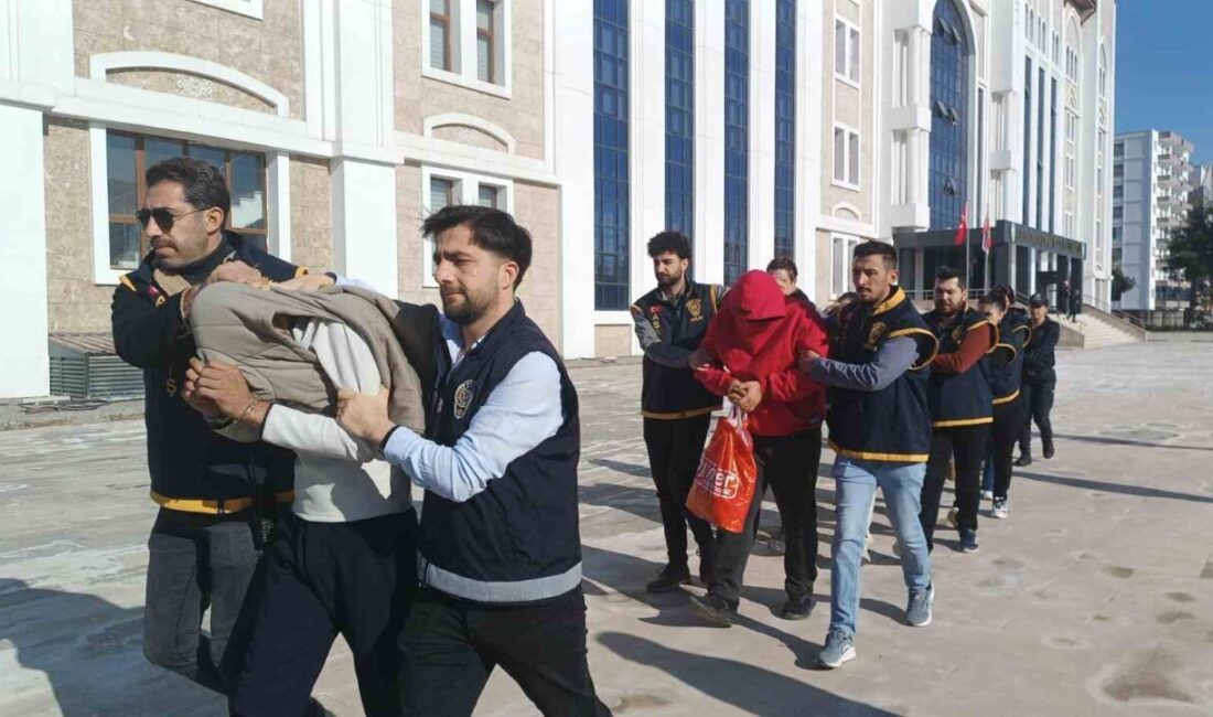Adıyaman’da, fuhuş yapıldığı ve fuhuşa aracılık ettikleri iddiasıyla gözaltına alınan