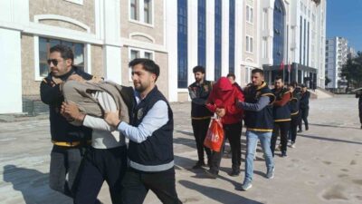 Adıyaman’da, fuhuş yapıldığı ve fuhuşa aracılık ettikleri iddiasıyla gözaltına alınan