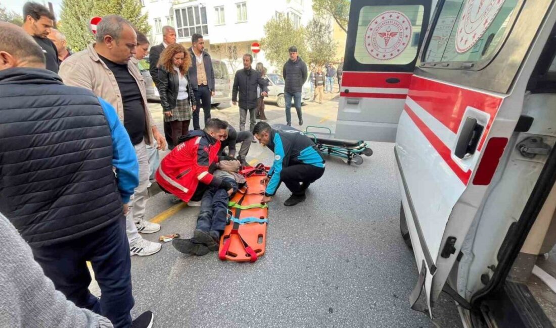 Menteşe ilçesinde meydana gelen trafik kazasında bir otomobilin çarpması sonucu