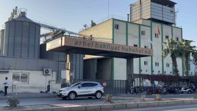Mersin’deki bir makarna fabrikasında zirai ilaçtan etkilenenlerin sayısı 14’e yükseldi.