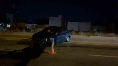 Eskişehir’de yaşanan bir trafik kazasında sürücü, direksiyon hakimiyetini kaybederek aracın