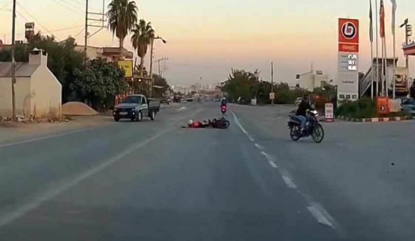 Erdemli ilçesinde meydana gelen trafik kazası, Koyuncu Mahallesi’nde Güzeloluk Caddesi