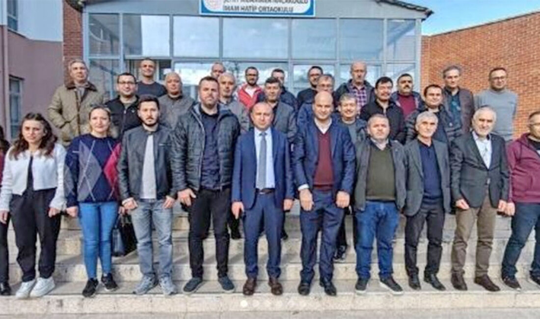 Yerköy İlçe Milli Eğitim Müdürü Necmettin Sağlam, İlçede görev yapan