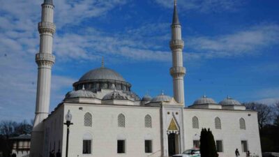 ABD’deki ziyareti sırasında kalp krizi sonucu hayatını kaybeden Türk sanat