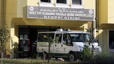 Muğla’nın Seydikemer ilçesinde, zehirlenme iddialarıyla hastaneye kaldırılan ve hayatını kaybeden