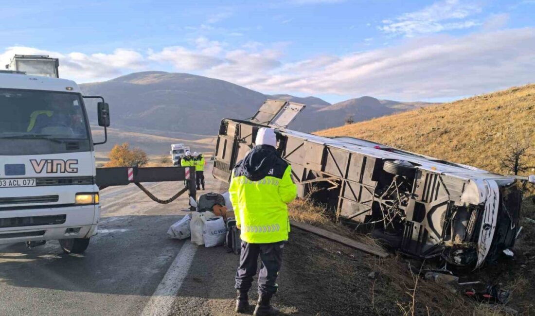 Afyonkarahisar’da meydana gelen otobüs kazasında 2 kişi hayatını kaybederken, 21