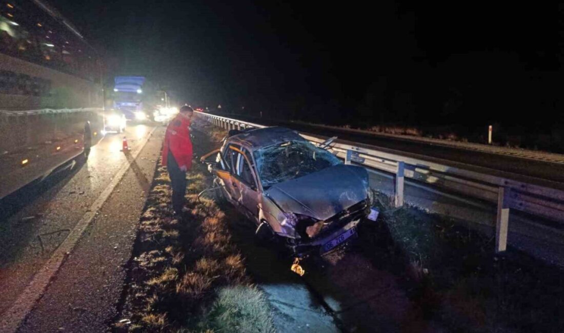 Çorum’un Sungurlu ilçesinde bir kişi, otostopla bindiği aracın takla atması