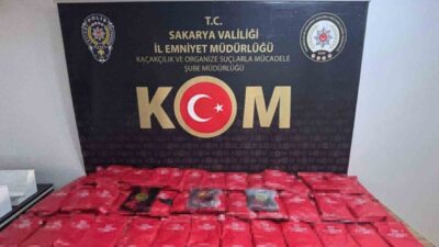 Sakarya’nın Arifiye ve Erenler ilçelerinde polis ekipleri tarafından gerçekleştirilen 4