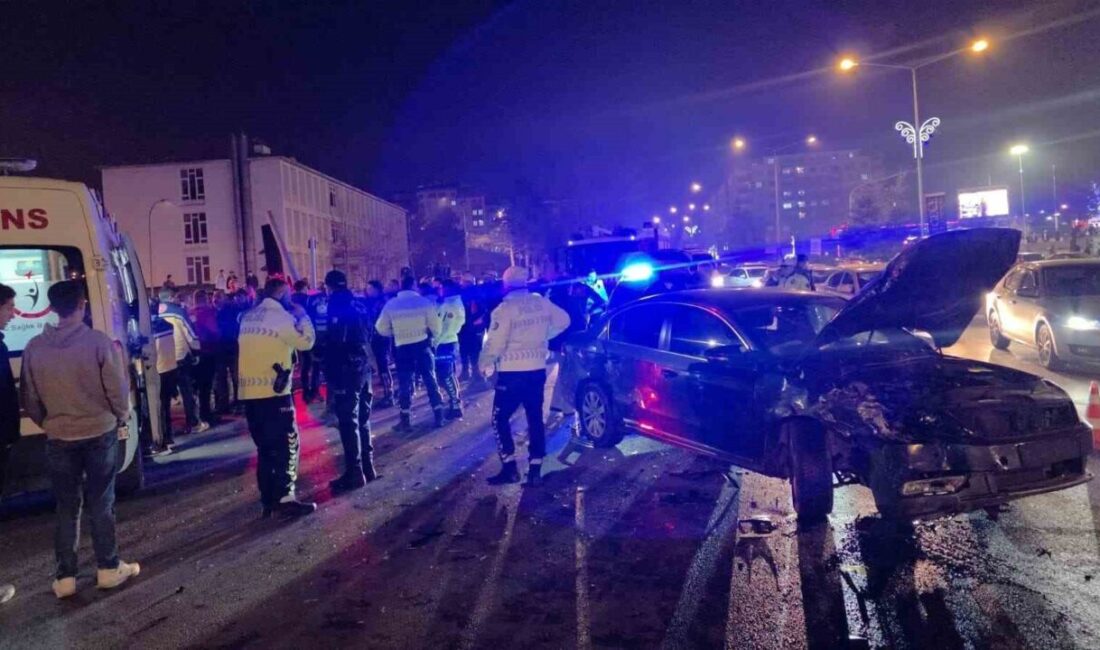 Erzurum’da yaşanan bir trafik kazasında, polis kontrol noktasından kaçmaya çalışan