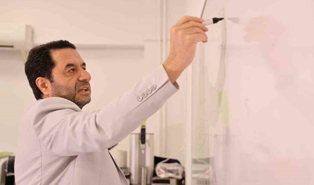 Türk bilim insanı Prof. Dr. Fahrettin Yakupanoğlu, bilimsel çalışmaların yalnızca