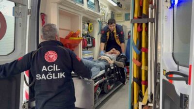 Samsun’da yaşanan olayda, motosiklet üzerinde oturan 2 genç silahlı saldırıya