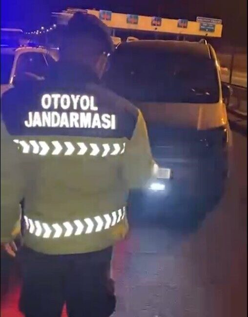 Şanlıurfa İl Jandarma Komutanlığı ekipleri; trafik güvenliğini sağlamak amacıyla gerçekleştirdikleri