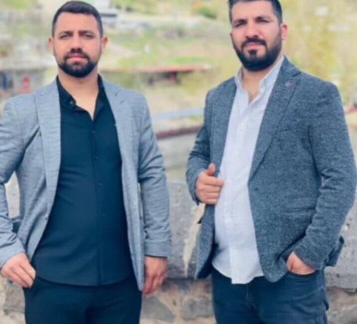 Şanlıurfa’da enişteleri tarafından silahla vurulan kardeşler, defnedildi. Damadı tarafından yaralanan