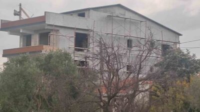 Tekirdağ’ın Şarköy ilçesinde, Camikebir Mahallesi’nde yer alan dört katlı bir
