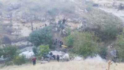 Siirt’te dün akşam meydana gelen kazada bir araç şarampole devrilerek
