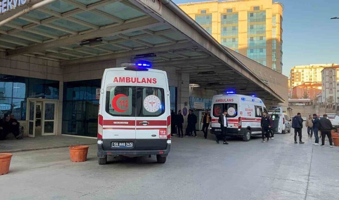 Siirt’te, Tillo Caddesi üzerinde yolun karşısına geçmeye çalışan 4,5 yaşındaki
