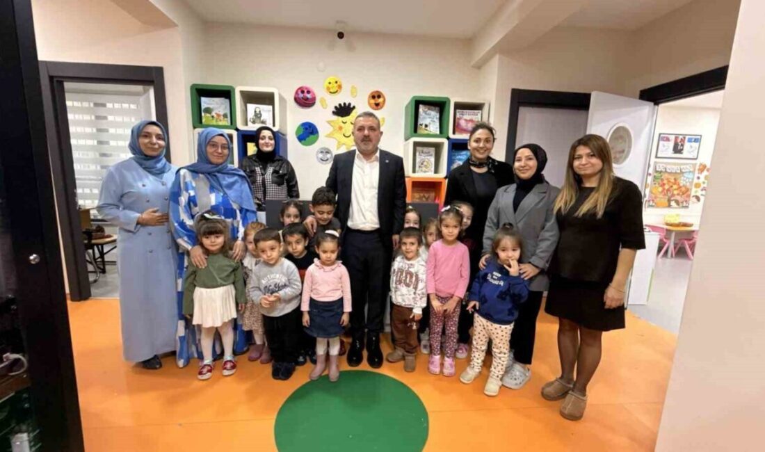 Sincan Belediye Başkanı Murat Ercan, Öğretmenler Günü’nde belediye kreşlerini ziyaret