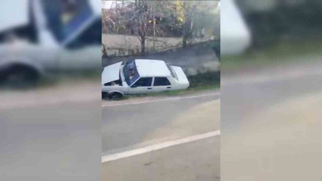 Sinop’un Türkeli ilçesinde sabah saatlerinde meydana gelen bir kazada otomobilin