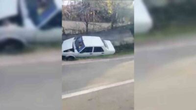 Sinop’un Türkeli ilçesinde sabah saatlerinde meydana gelen bir kazada otomobilin