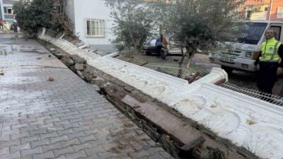 Mersin’in Tarsus ilçesinde dün meydana gelen bir su borusu patlaması,