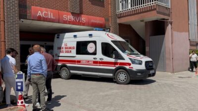 Gaziosmanpaşa Ortaokulu öğrencilerinden 19’u, okul yakınındaki bir işletmeden yedikleri tavuk
