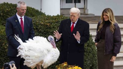 ABD Başkanı Donald Trump, geleneksel Şükran Günü hindi affı töreninde